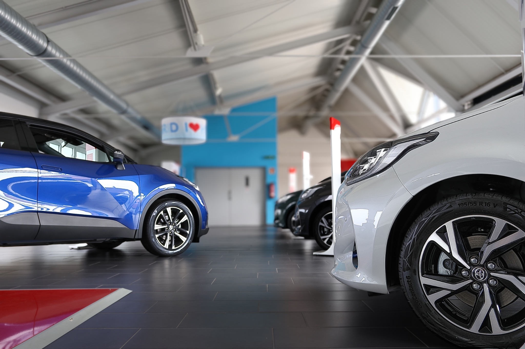 Autohaus Buchenroth – Fahrzeuge im Verkaufsraum